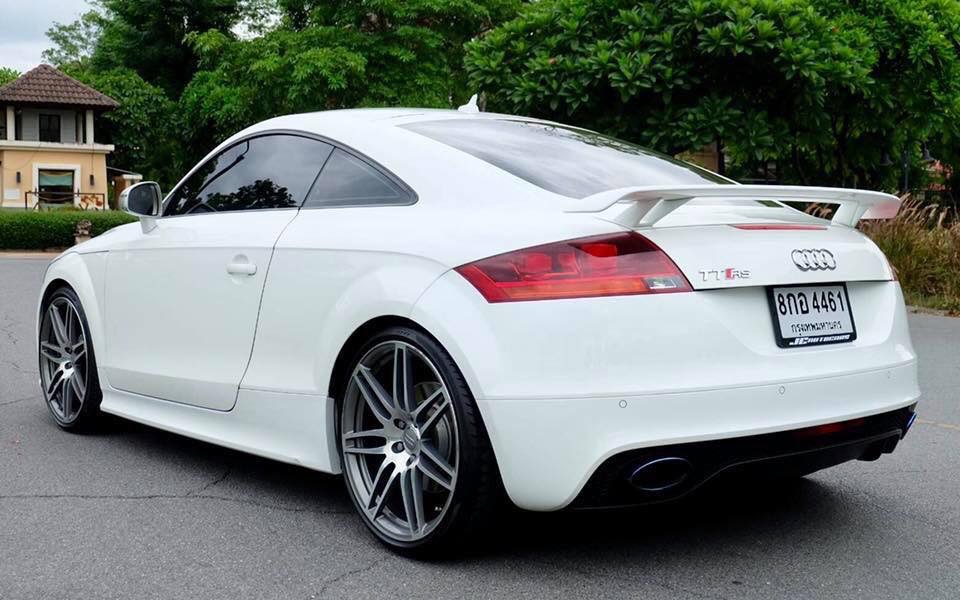 Audi TT RS สีขาว