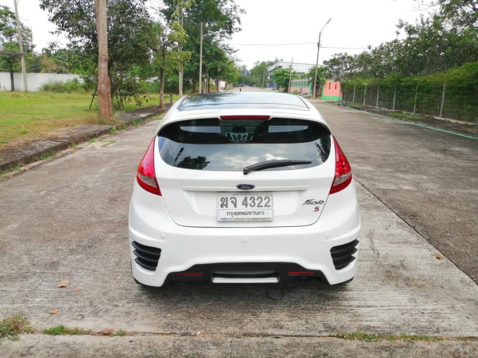 Ford Fiesta ปี 2012 สีขาว (รูปที่ 8)