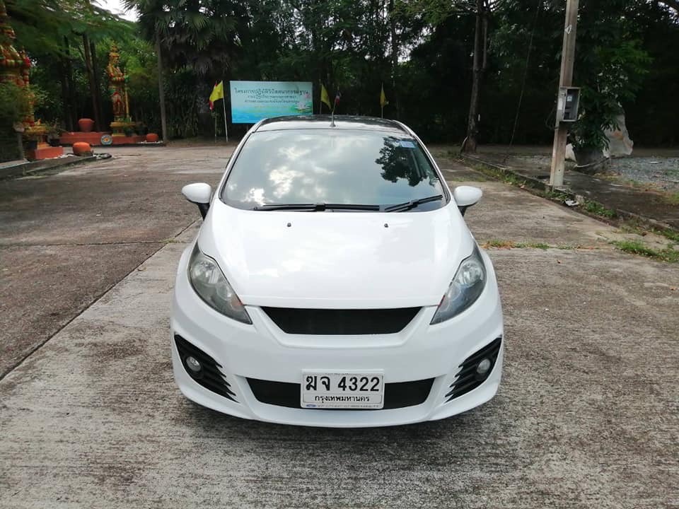 Ford Fiesta ปี 2012 สีขาว (รูปที่ 4)