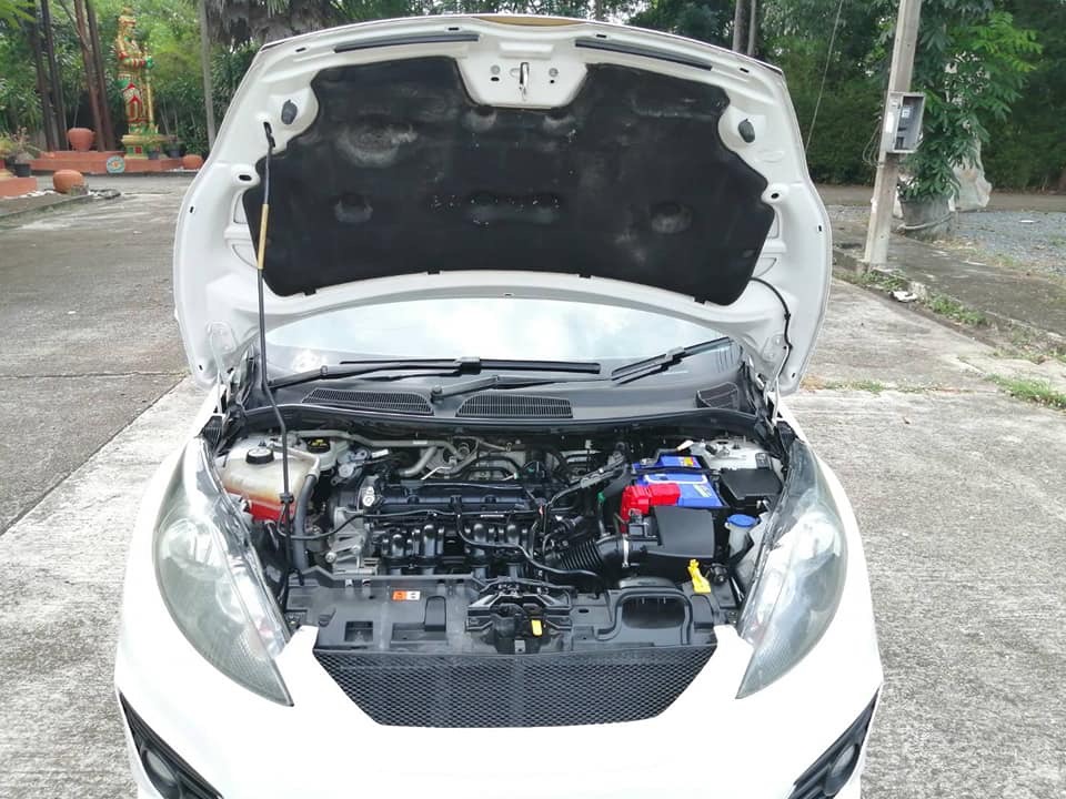 Ford Fiesta ปี 2012 สีขาว (รูปที่ 13)