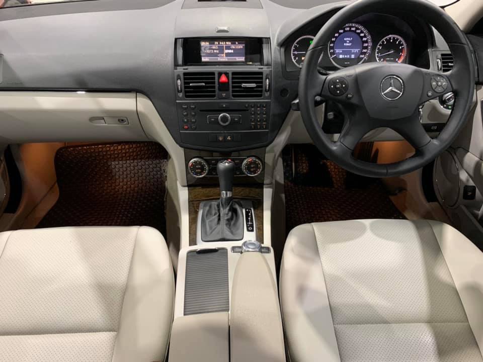 Mercedes-Benz C-Class W204 C200 ปี 2010 สีดำ (รูปที่ 8)