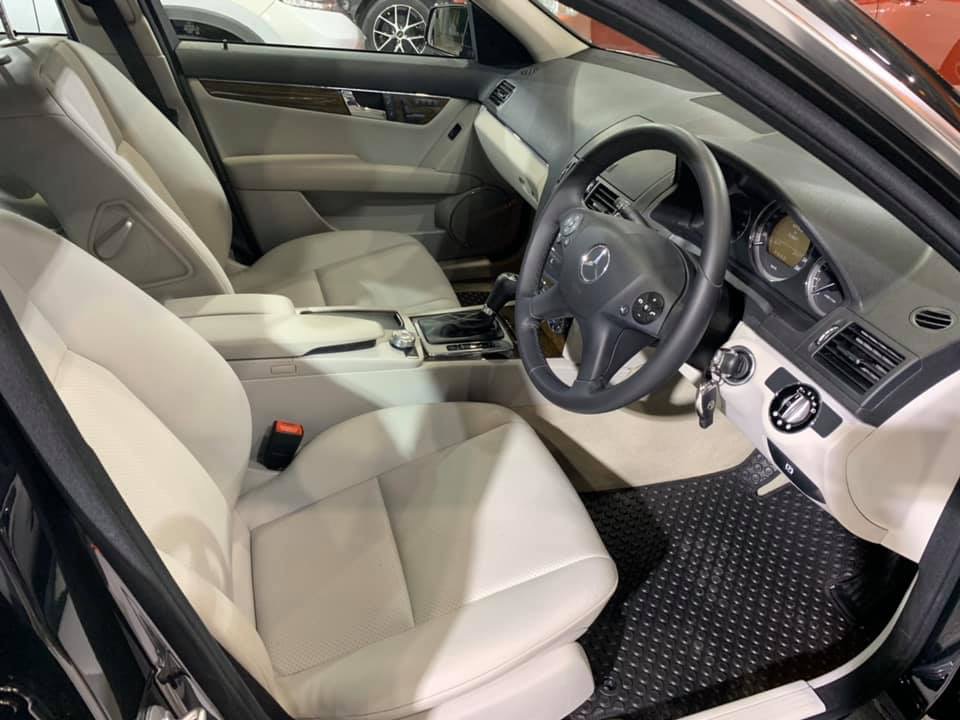 Mercedes-Benz C-Class W204 C200 ปี 2010 สีดำ (รูปที่ 7)