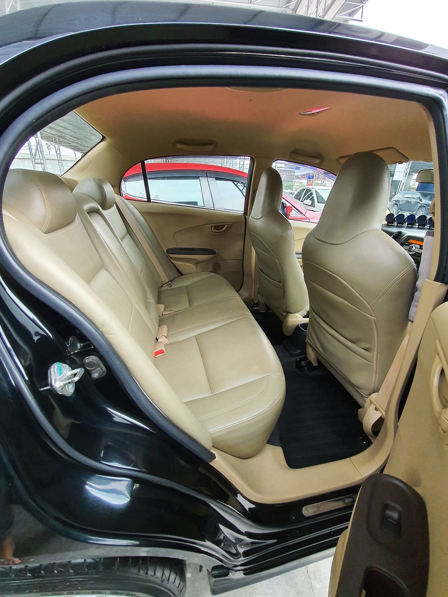 Honda Brio Amaze ปี 2013 สีดำ (รูปที่ 7)
