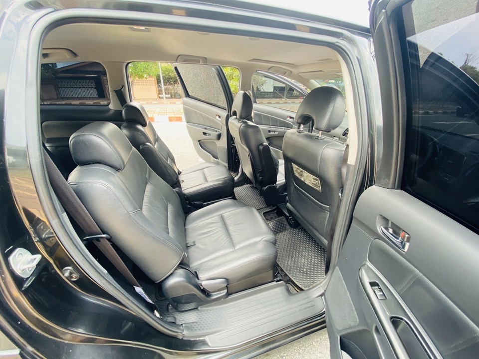 Toyota Wish ปี 2004 สีดำ (รูปที่ 7)