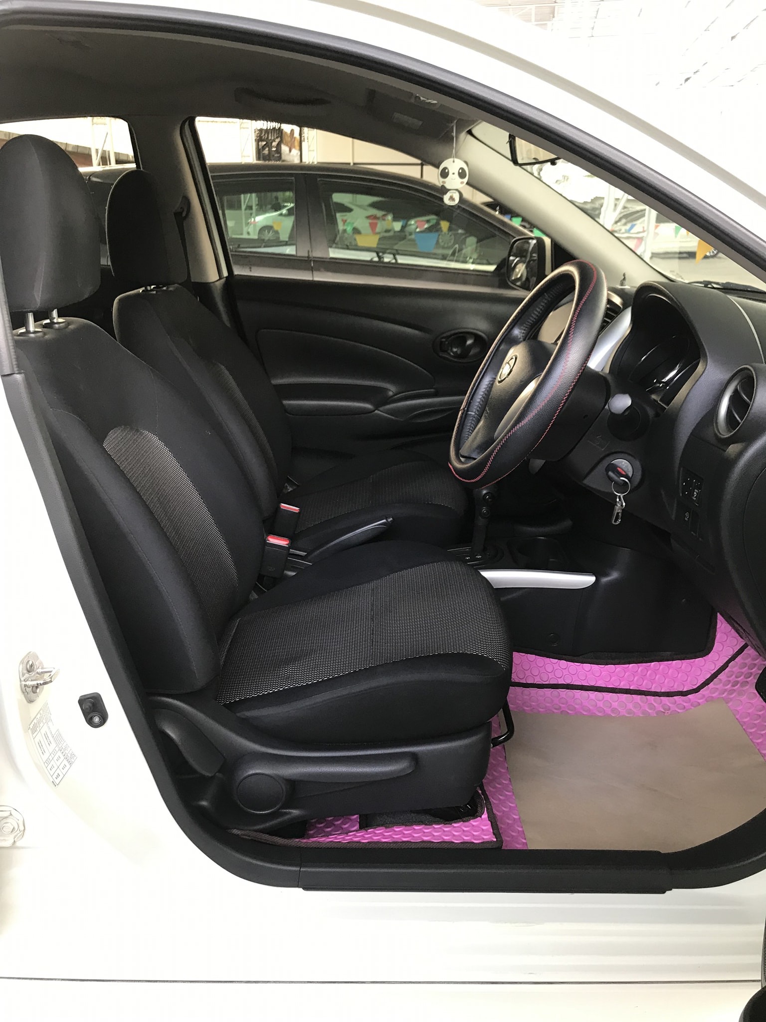 Nissan Almera ปี 2016 สีขาว (รูปที่ 6)