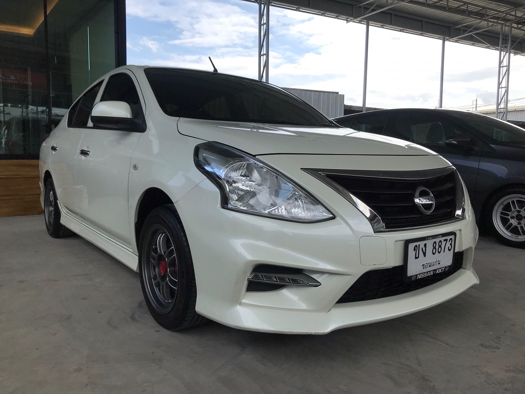 Nissan Almera ปี 2016 สีขาว (รูปที่ 2)