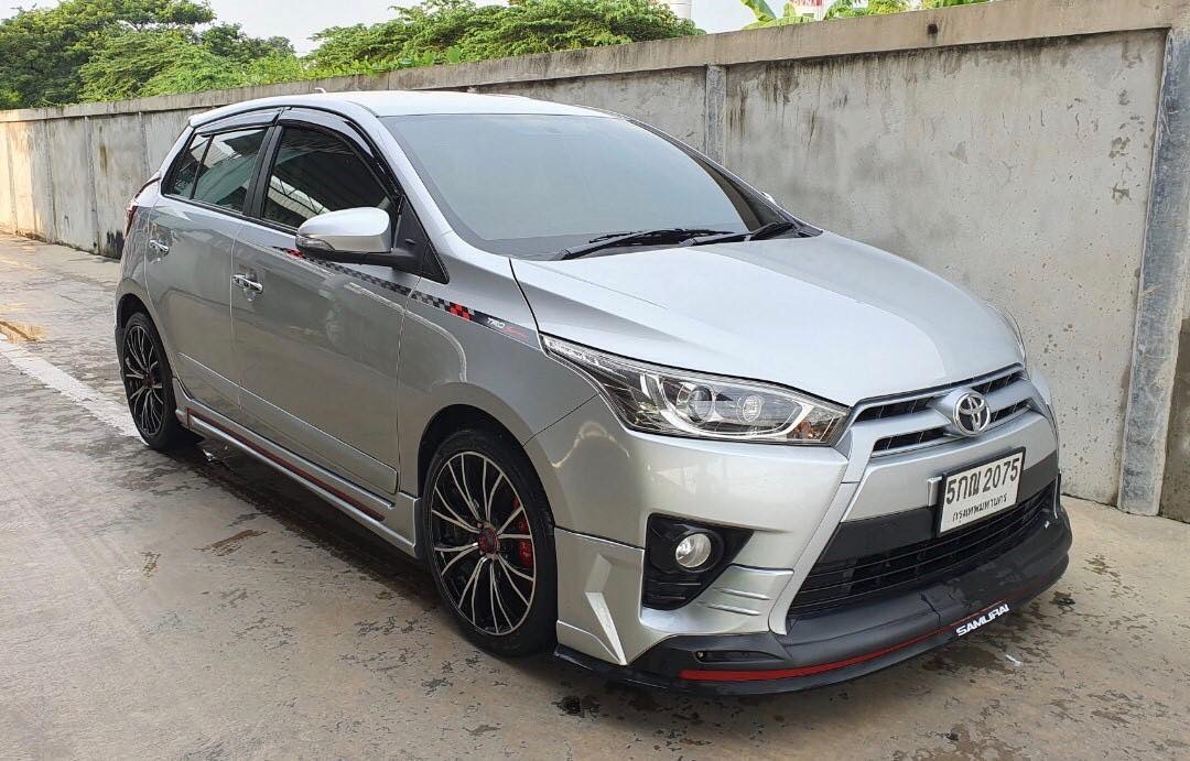 Toyota Yaris ปี 2014 สีเงิน (รูปที่ 2)