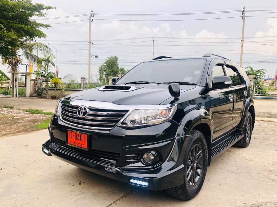 Toyota Fortuner GEN 1 ไมเนอร์เชนจ์ 2 ปี 2014 สีดำ (รูปที่ 3)