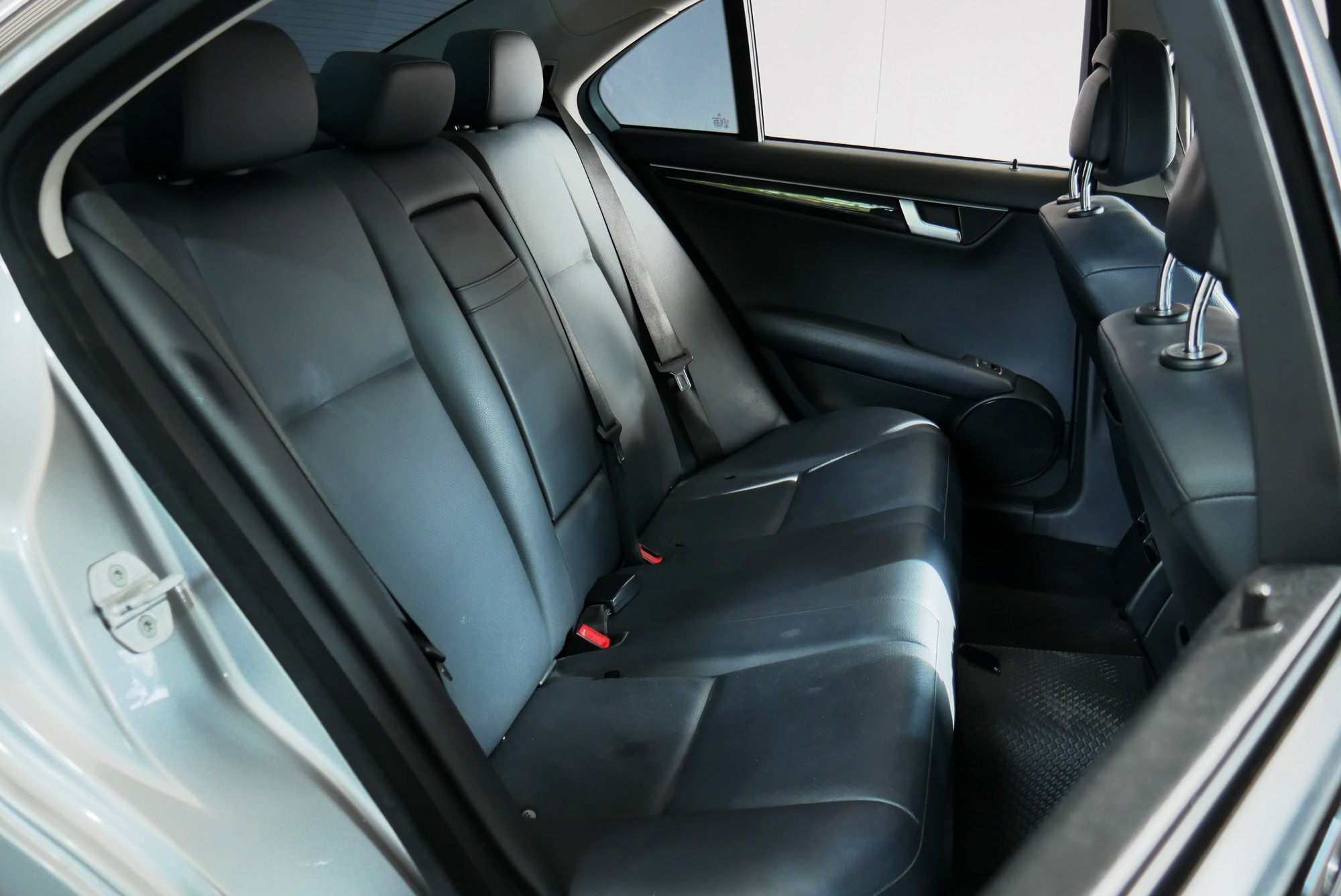 MERCEDES BENZ C200 W204 1.8 CGI Facelife ปี 2013 สีเทา (รูปที่ 14)
