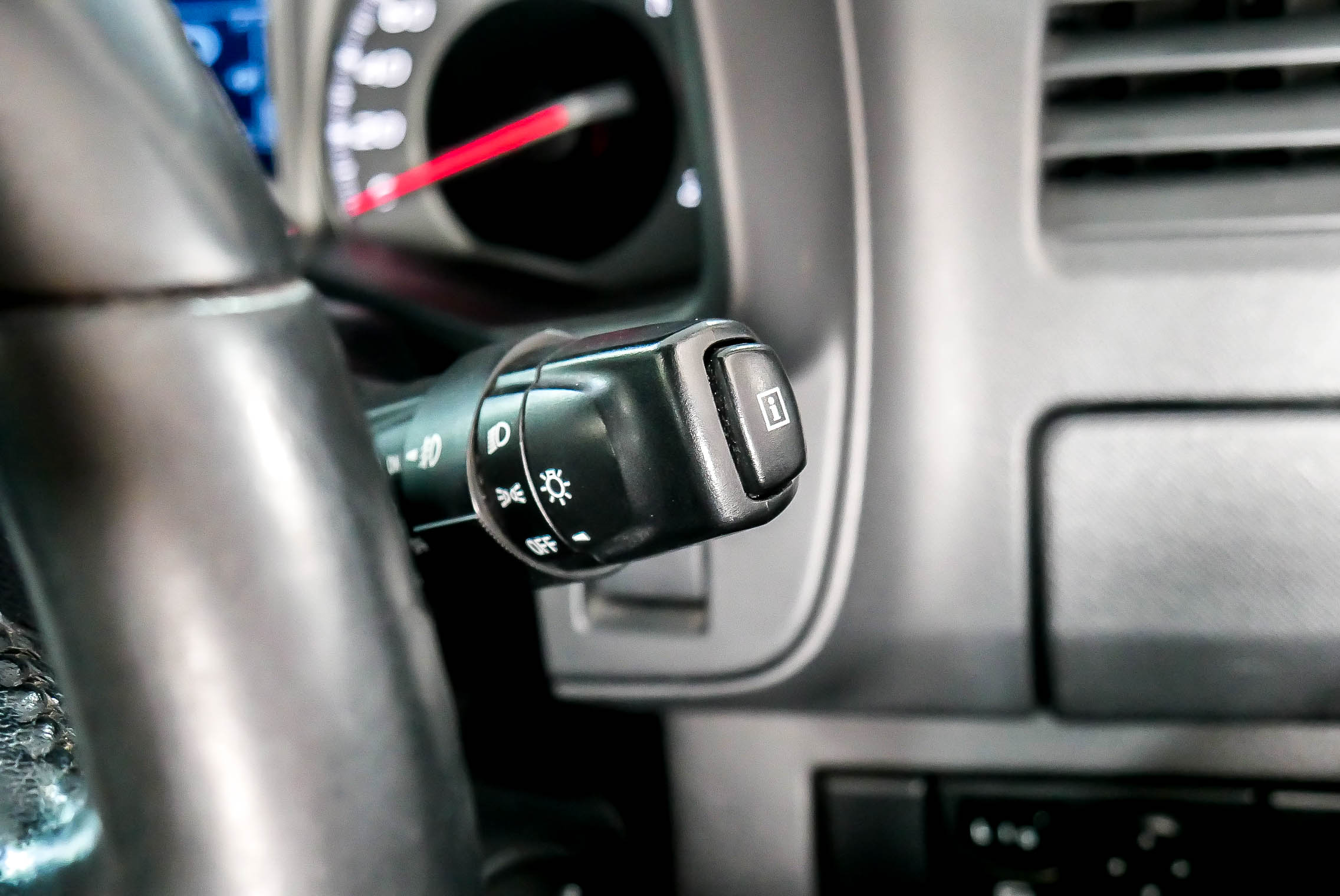 ISUZU MU-X 3.0 NAVI 4WD AT 2014 สีเงิน (รูปที่ 11)