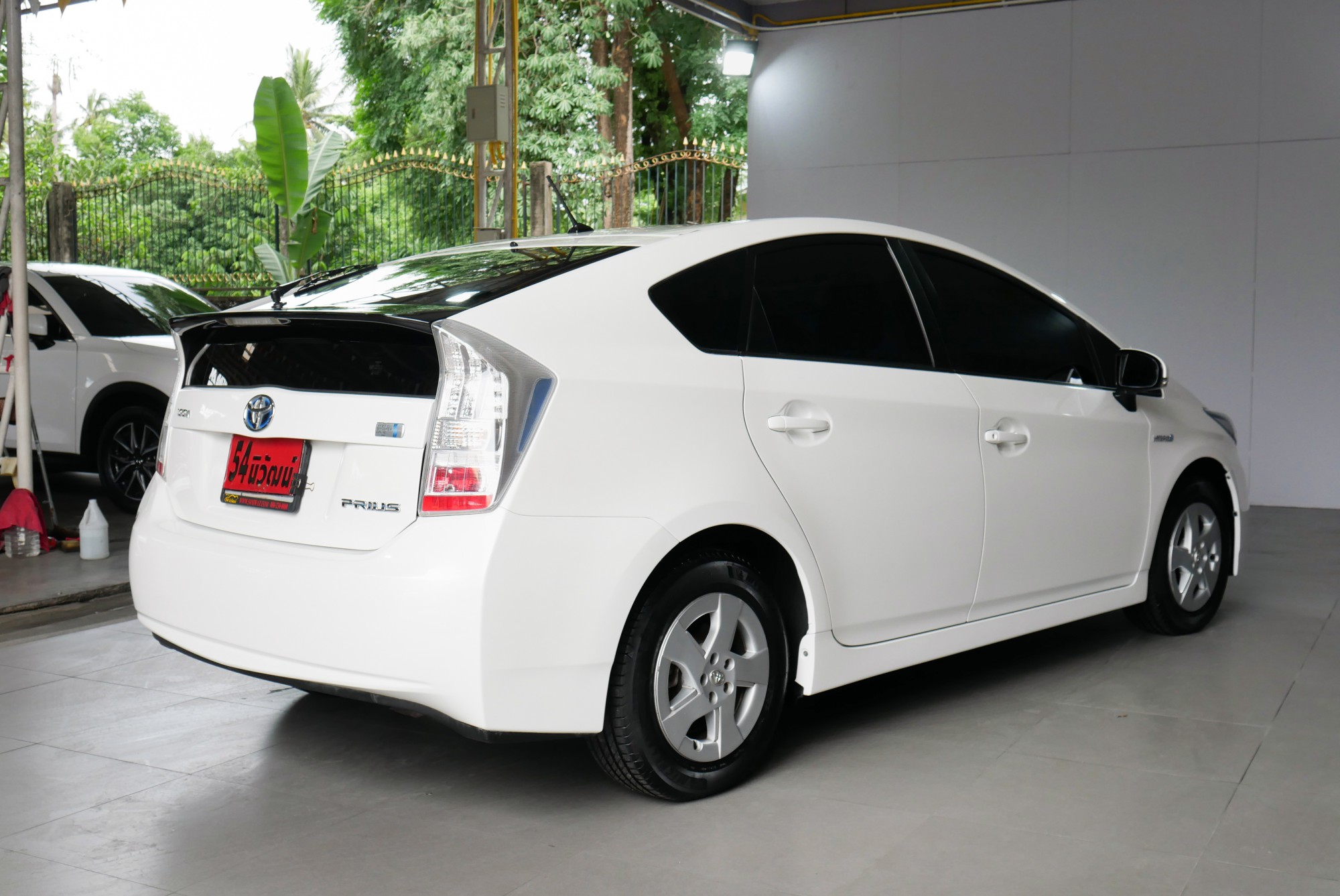 Toyota Prius ปี 2011 สีขาว (รูปที่ 17)