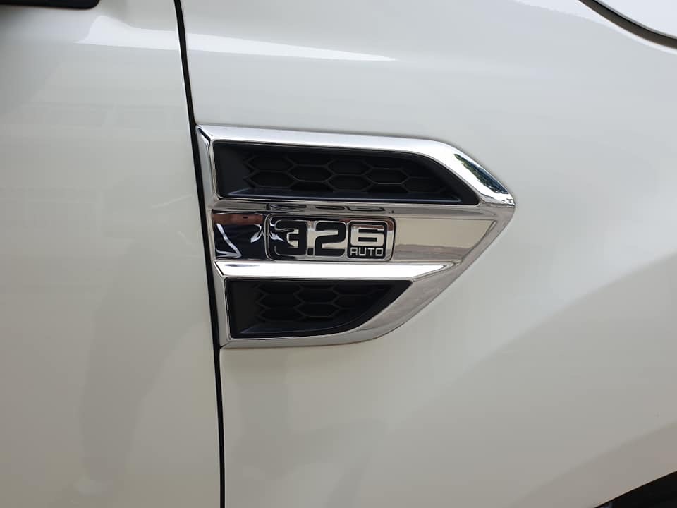 Ford Everest ปี 2015 สีขาว (รูปที่ 11)