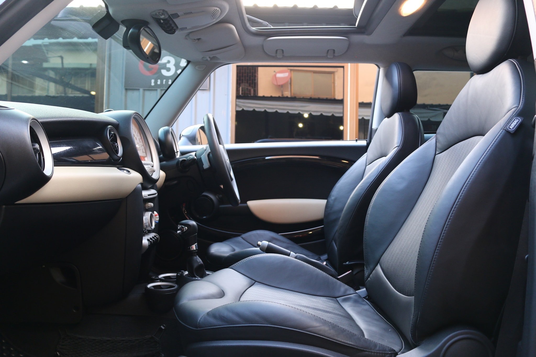 Mini Hatch (Cooper) Gen2 R56 ปี 2009 สีขาว (รูปที่ 15)