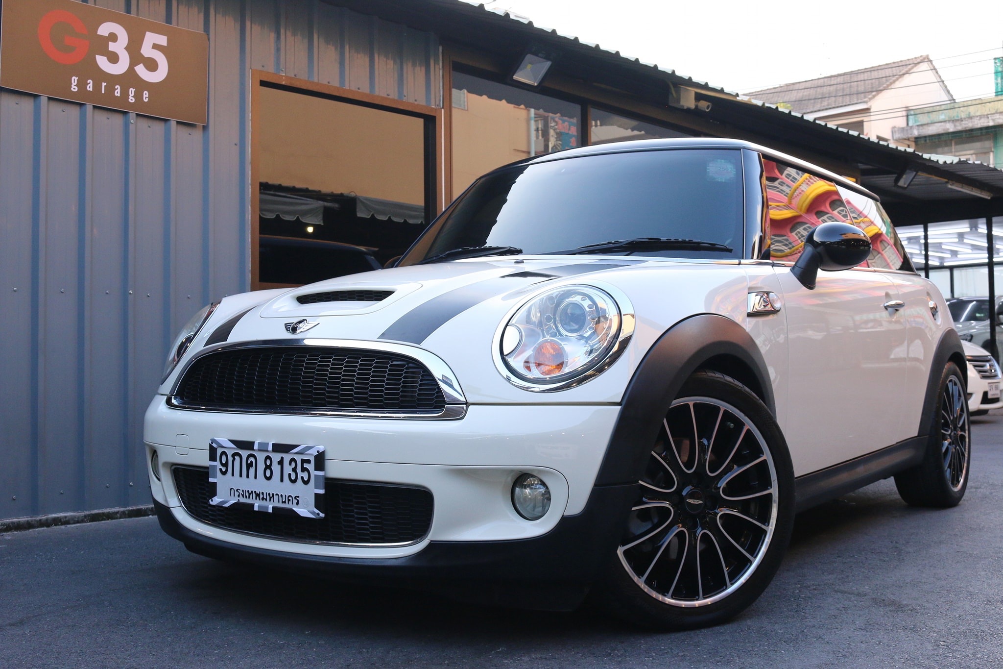 Mini Hatch (Cooper) Gen2 R56 ปี 2009 สีขาว