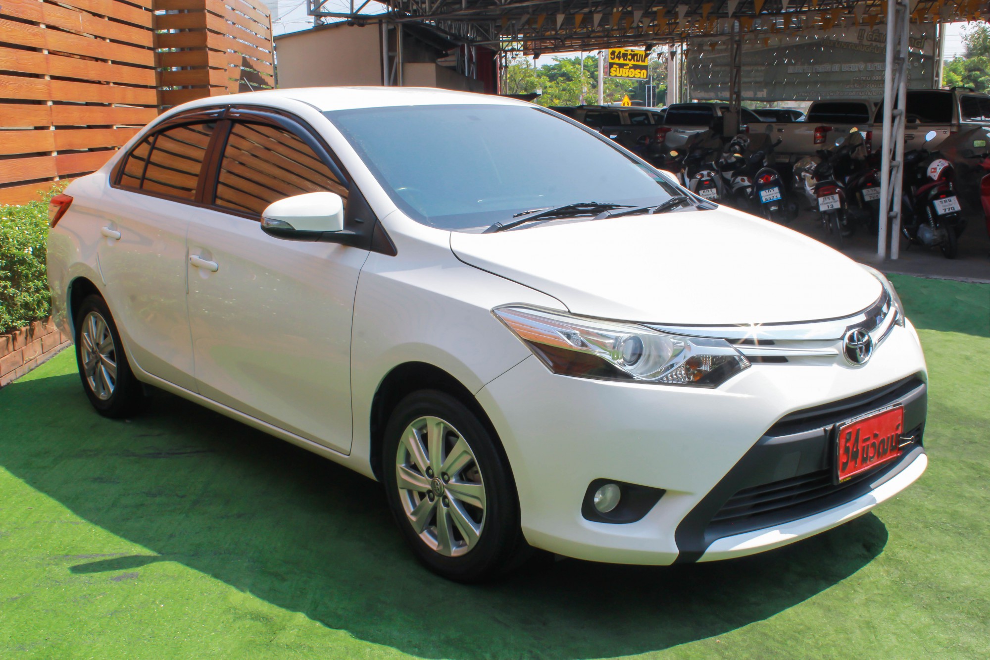 TOYOTA VIOS 1.5 G ปี 2013 สีขาว