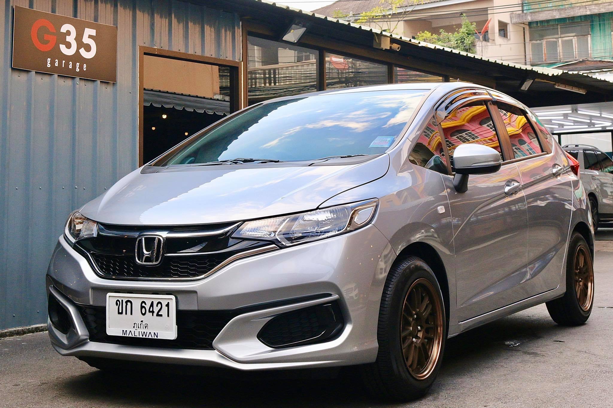 Honda Jazz GK ปี 2019 สีเงิน