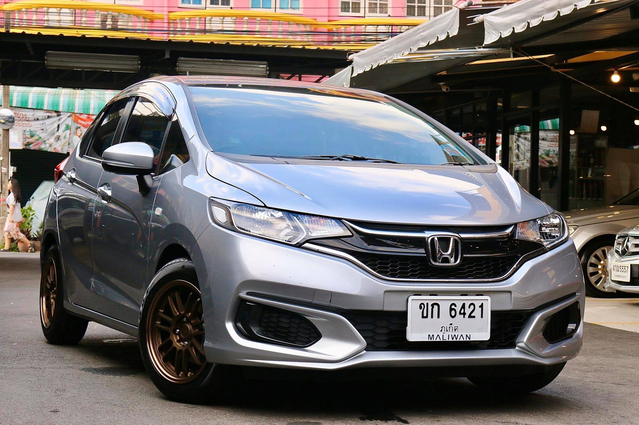 Honda Jazz GK ปี 2019 สีเงิน (รูปที่ 3)