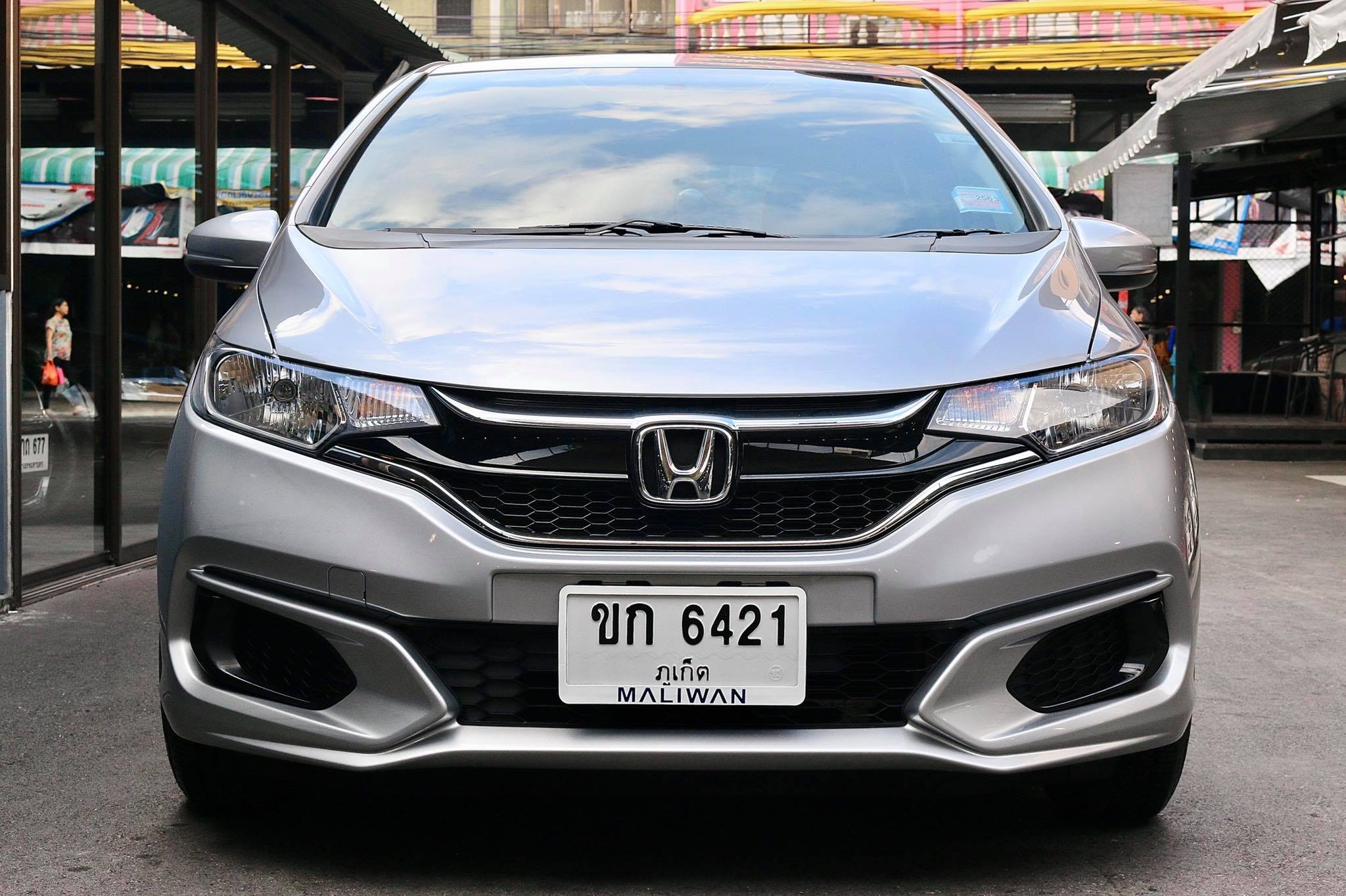Honda Jazz GK ปี 2019 สีเงิน (รูปที่ 2)