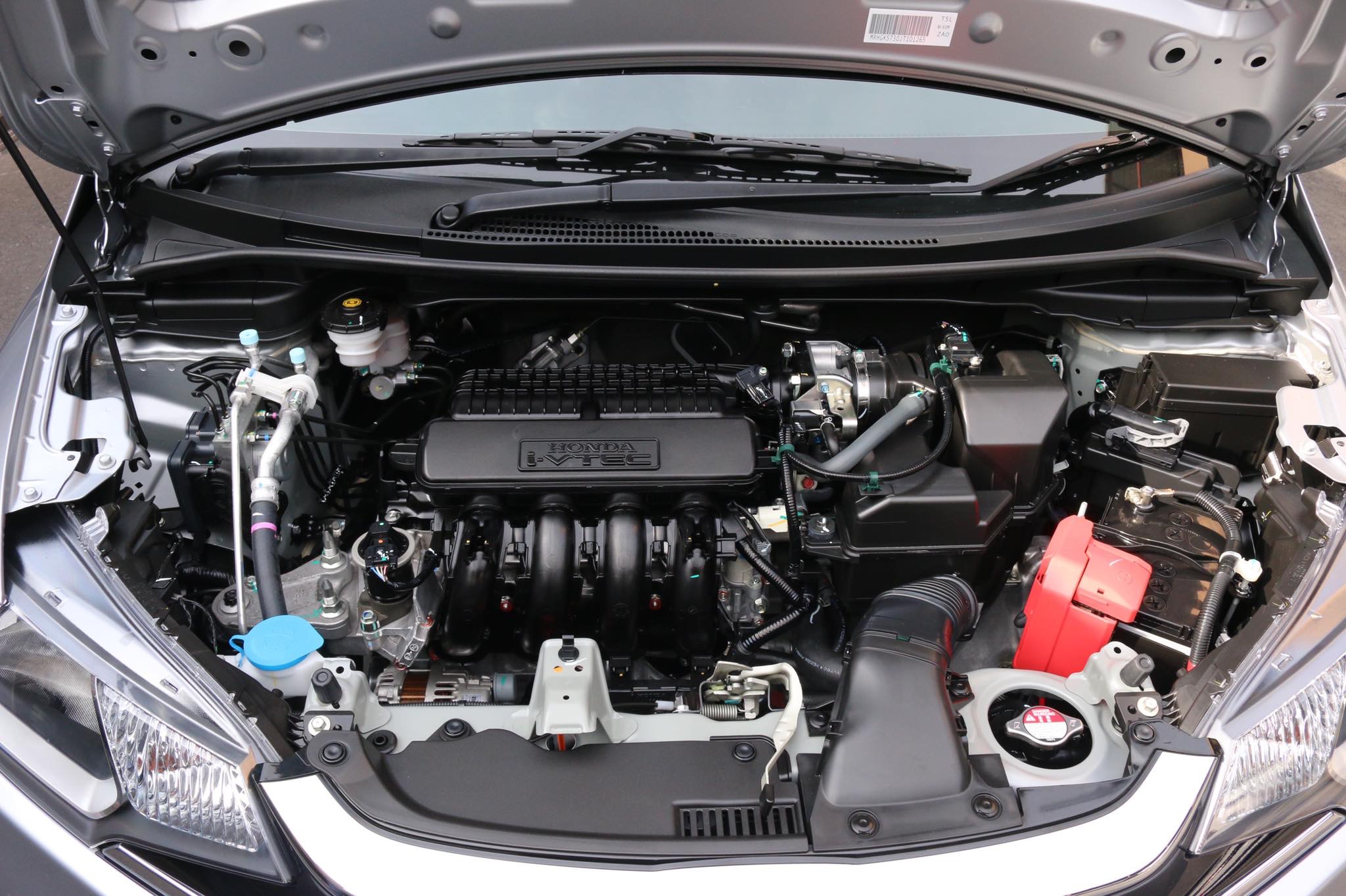 Honda Jazz GK ปี 2019 สีเงิน (รูปที่ 18)
