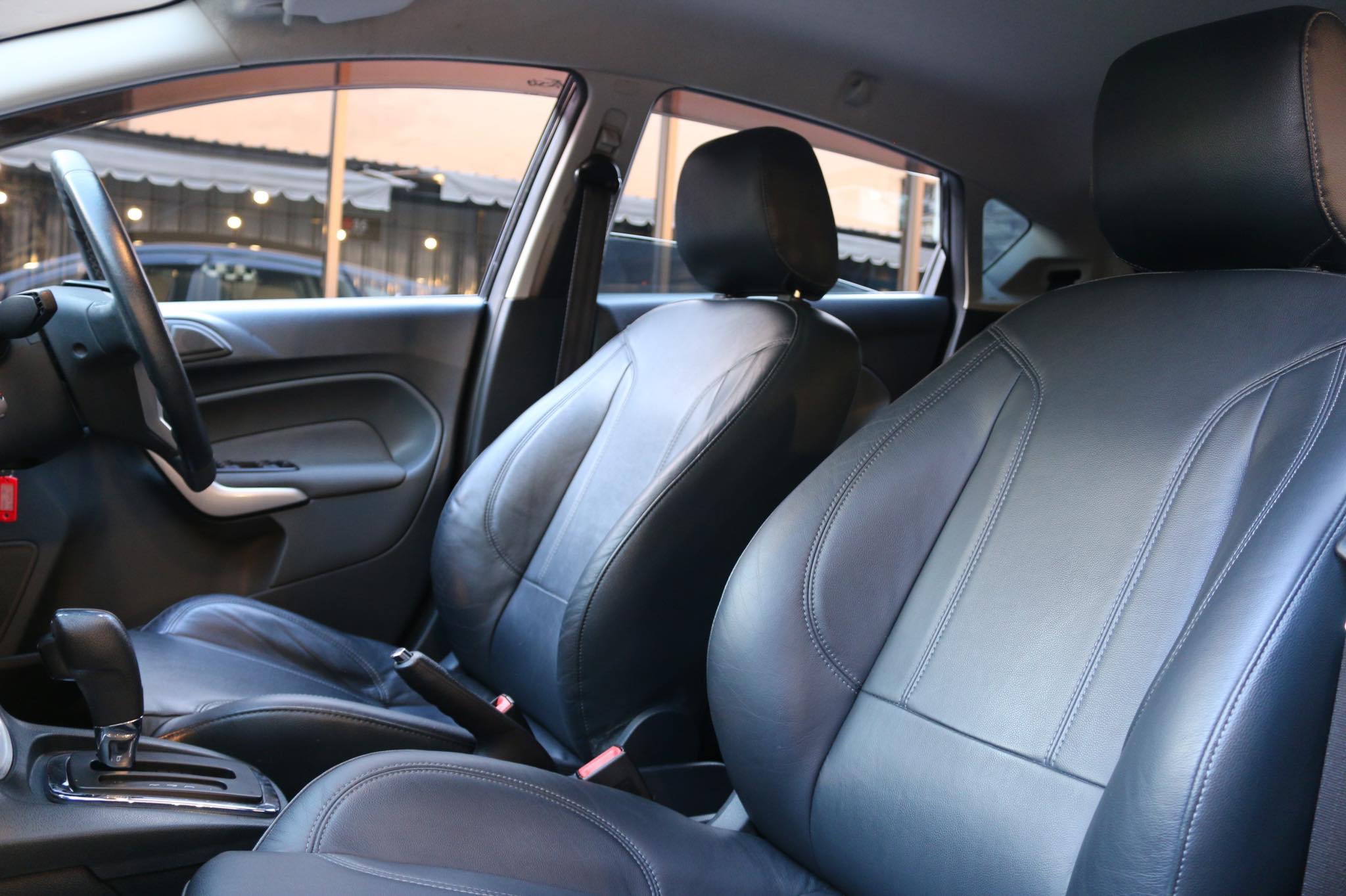 Ford Fiesta ปี 2012 สีดำ (รูปที่ 13)