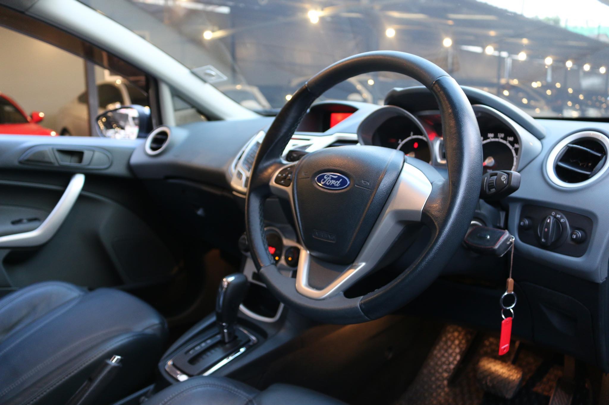 Ford Fiesta ปี 2012 สีดำ (รูปที่ 9)