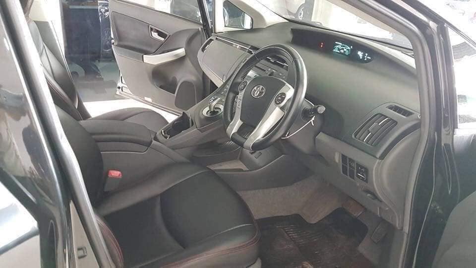 Toyota Prius ปี 2011 สีดำ (รูปที่ 4)