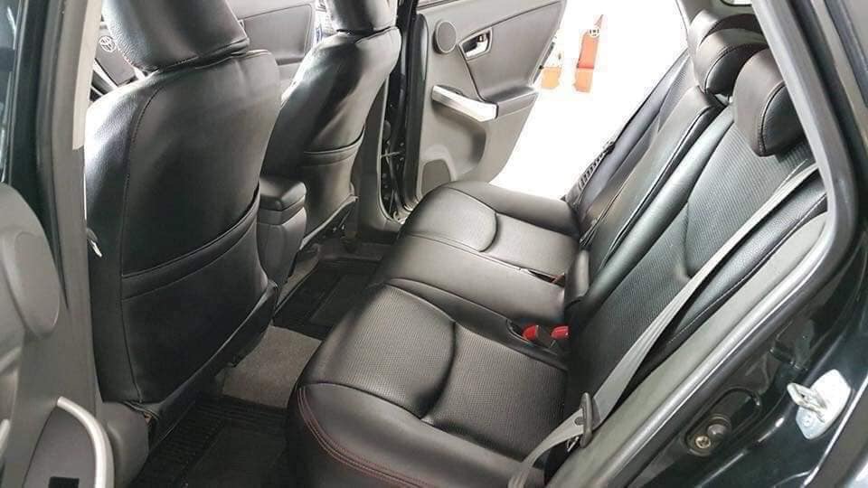 Toyota Prius ปี 2011 สีดำ (รูปที่ 8)