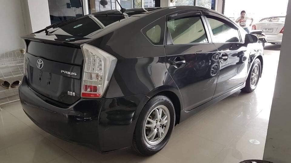 Toyota Prius ปี 2011 สีดำ (รูปที่ 3)