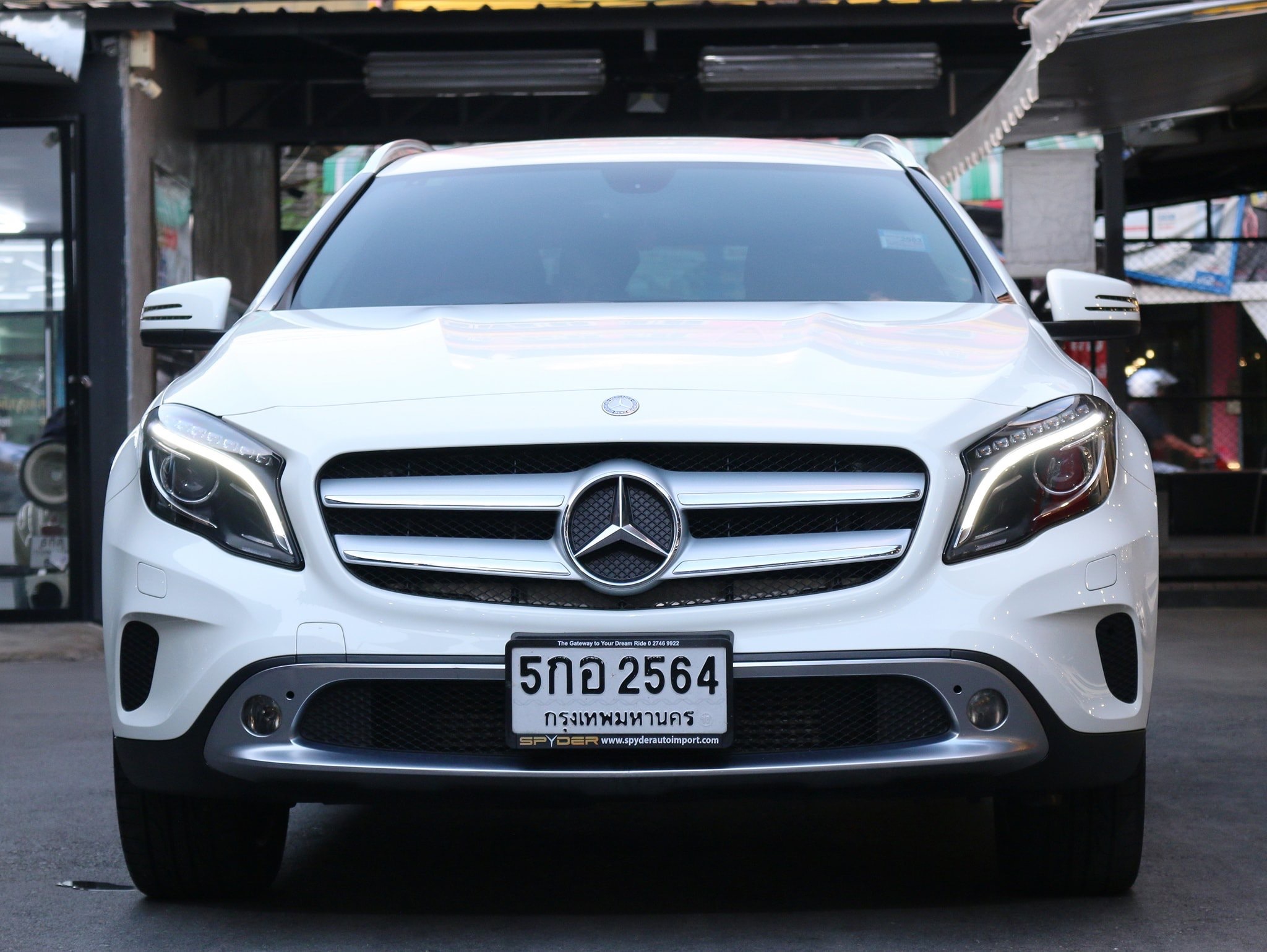 Mercedes-Benz GLA-Class X156 GLA200 ปี 2016 สีขาว (รูปที่ 3)