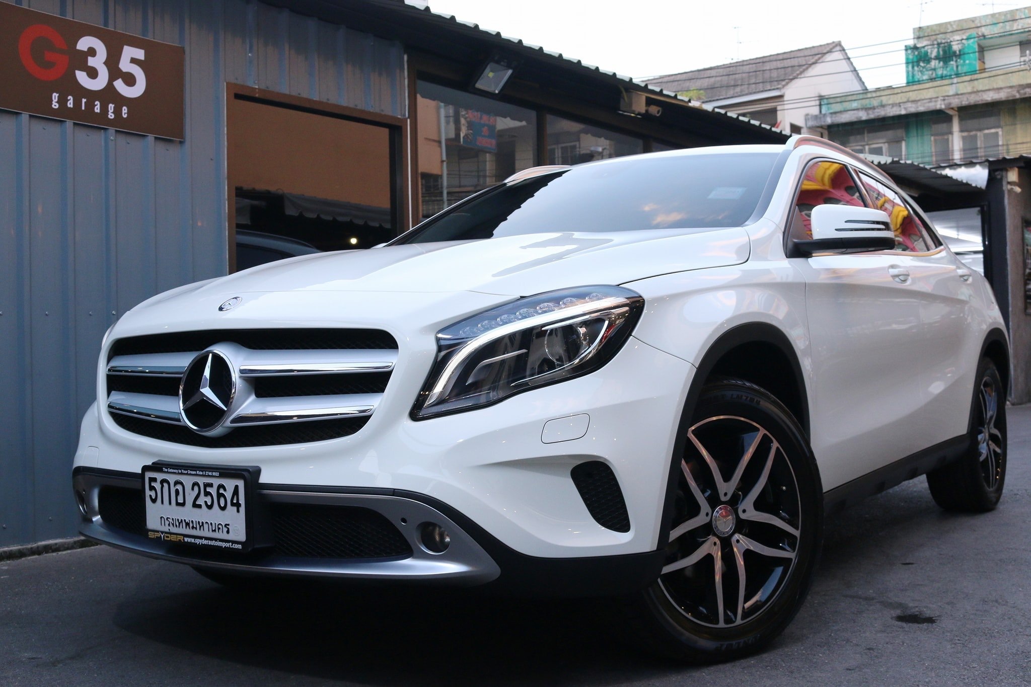Mercedes-Benz GLA-Class X156 GLA200 ปี 2016 สีขาว