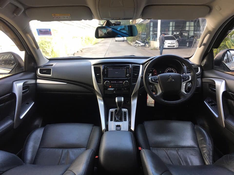 Mitsubishi Pajero Sport ปี 2018 สีขาว (รูปที่ 9)