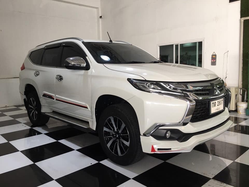 Mitsubishi Pajero Sport ปี 2018 สีขาว (รูปที่ 3)