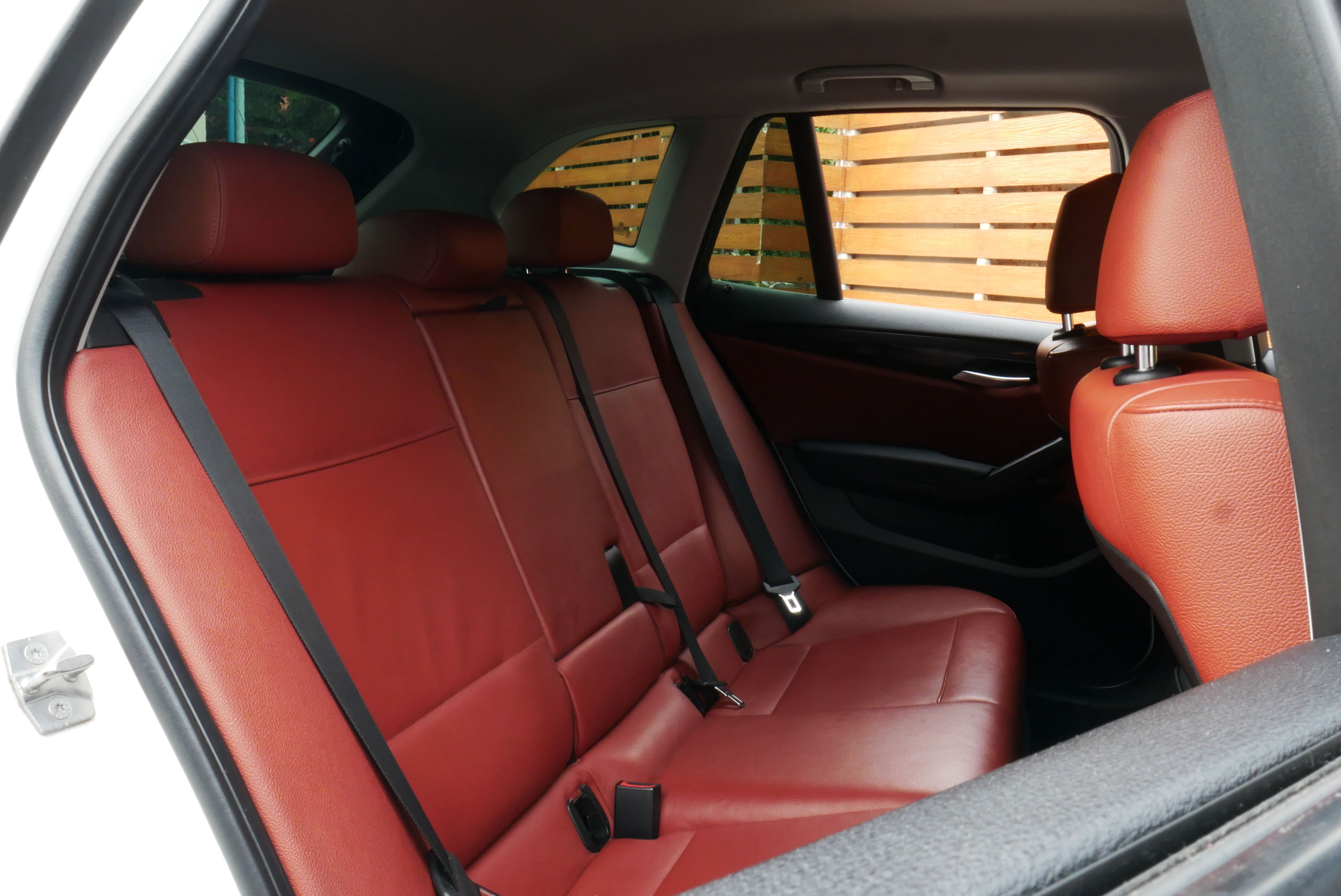 BMW X1 SDRIVE18I 2.0 AT ปี 2012 สีขาว (รูปที่ 12)