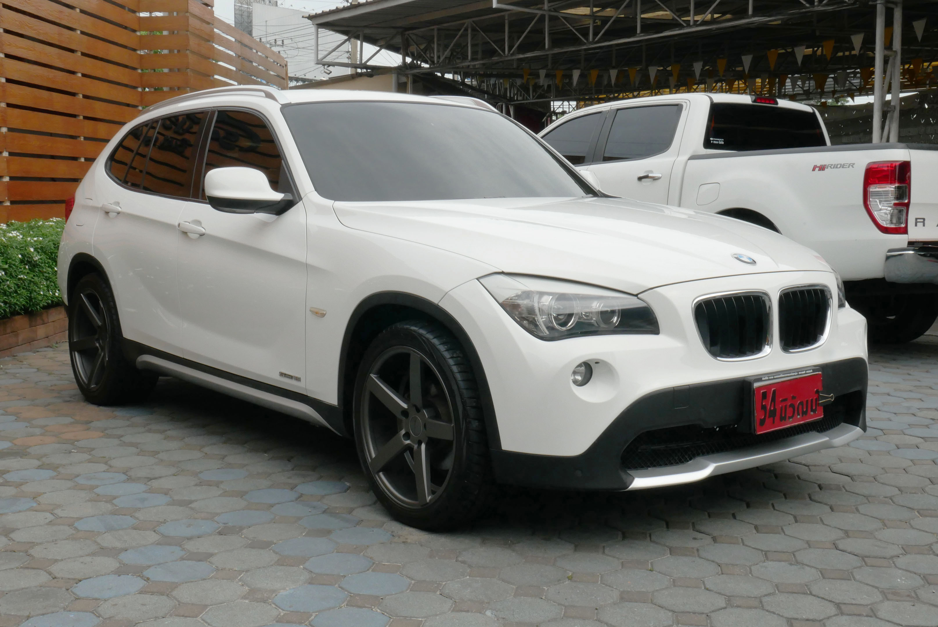 BMW X1 SDRIVE18I 2.0 AT ปี 2012 สีขาว (รูปที่ 3)