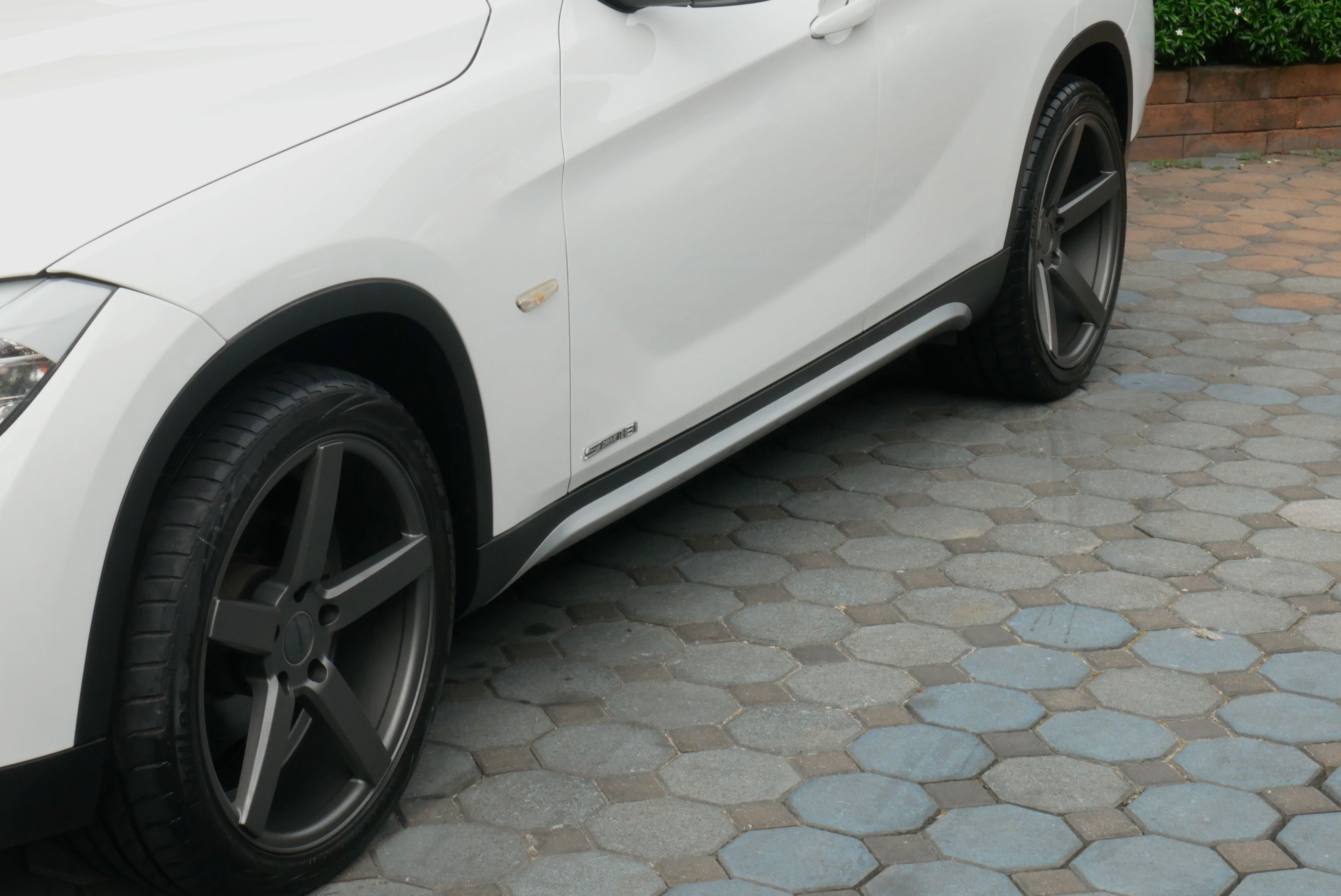 BMW X1 SDRIVE18I 2.0 AT ปี 2012 สีขาว (รูปที่ 4)