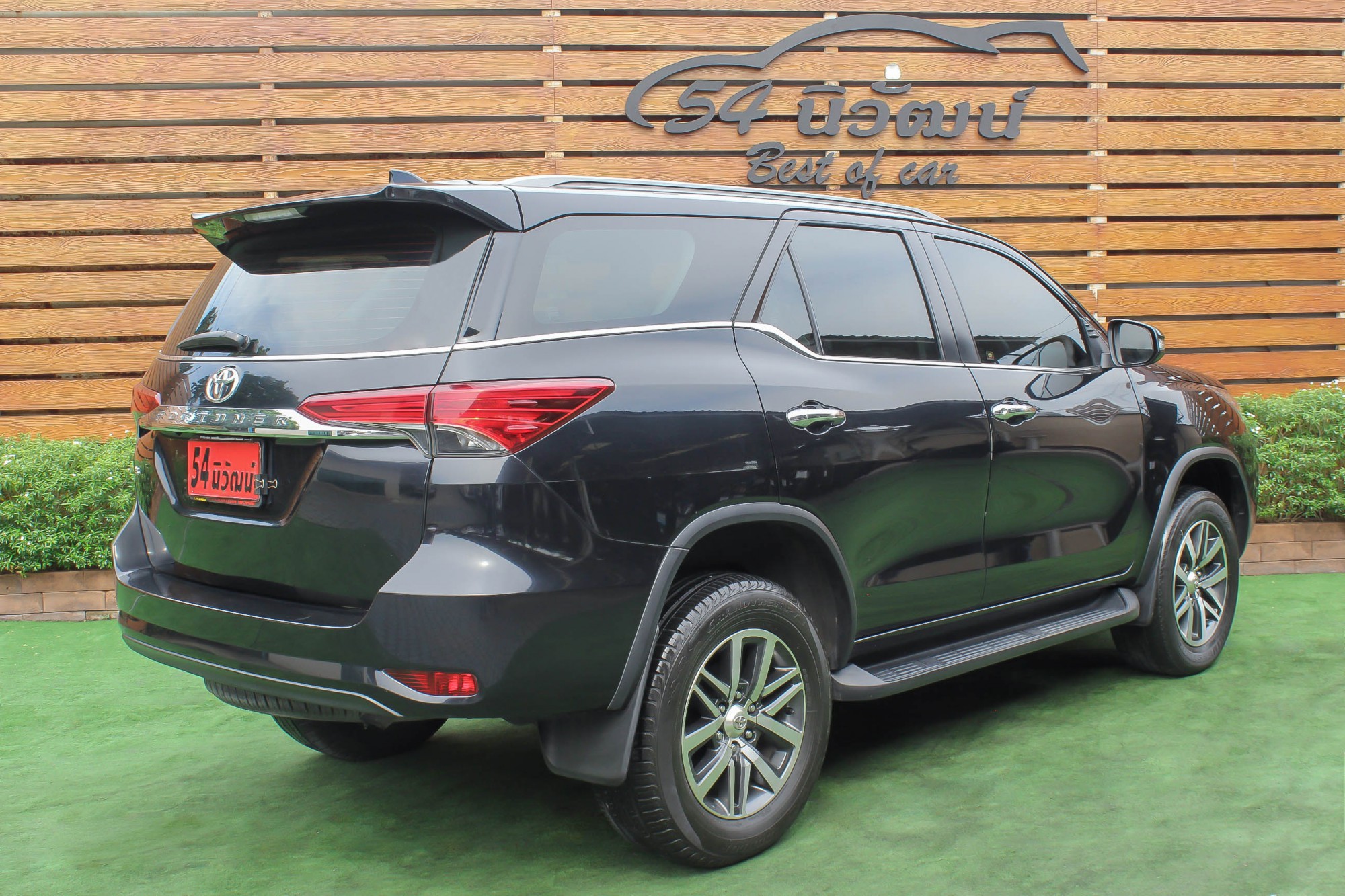 TOYOTA FORTUNER 2.8 V AT ปี 2016 สีดำ (รูปที่ 19)