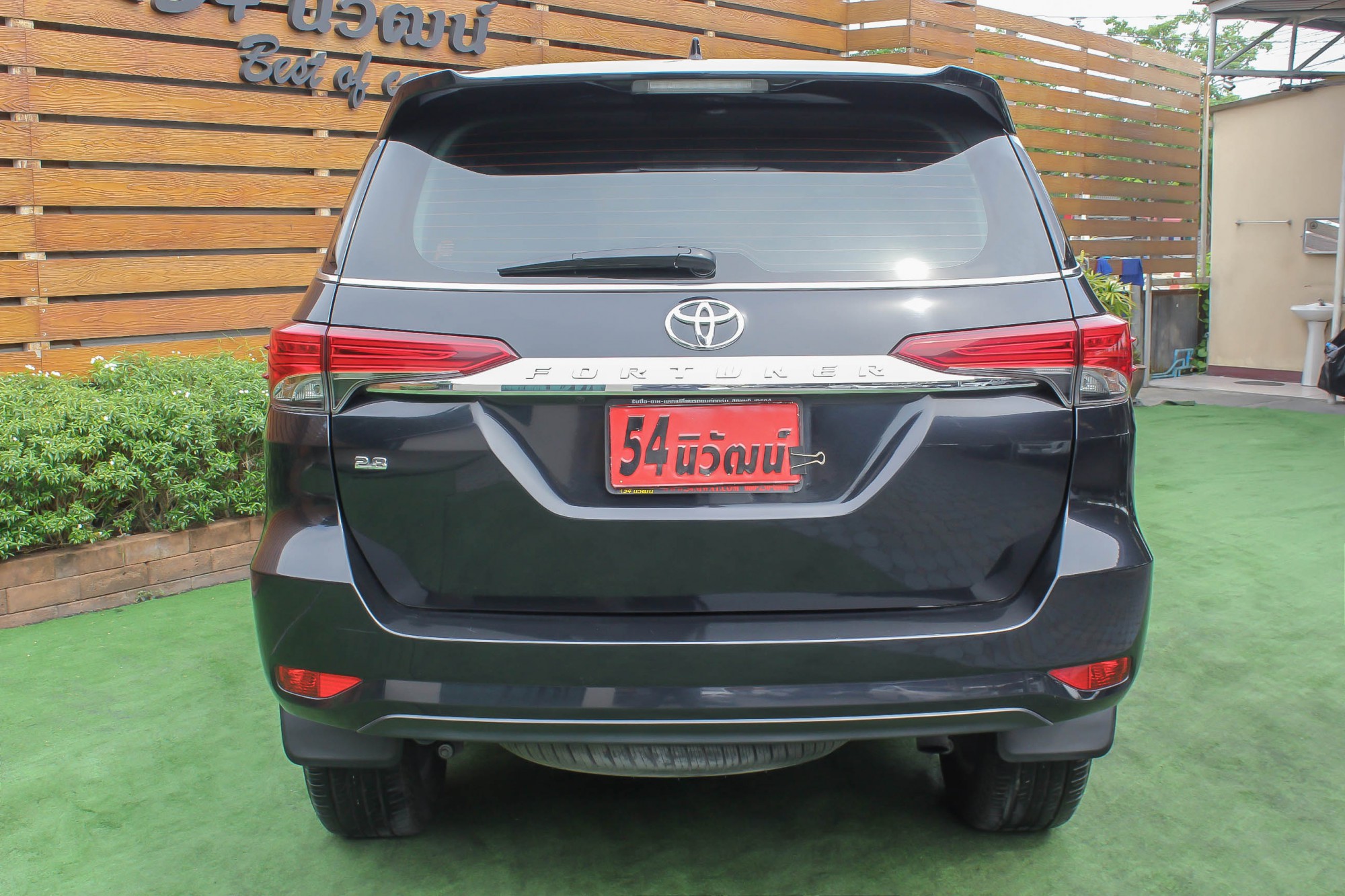 TOYOTA FORTUNER 2.8 V AT ปี 2016 สีดำ (รูปที่ 20)