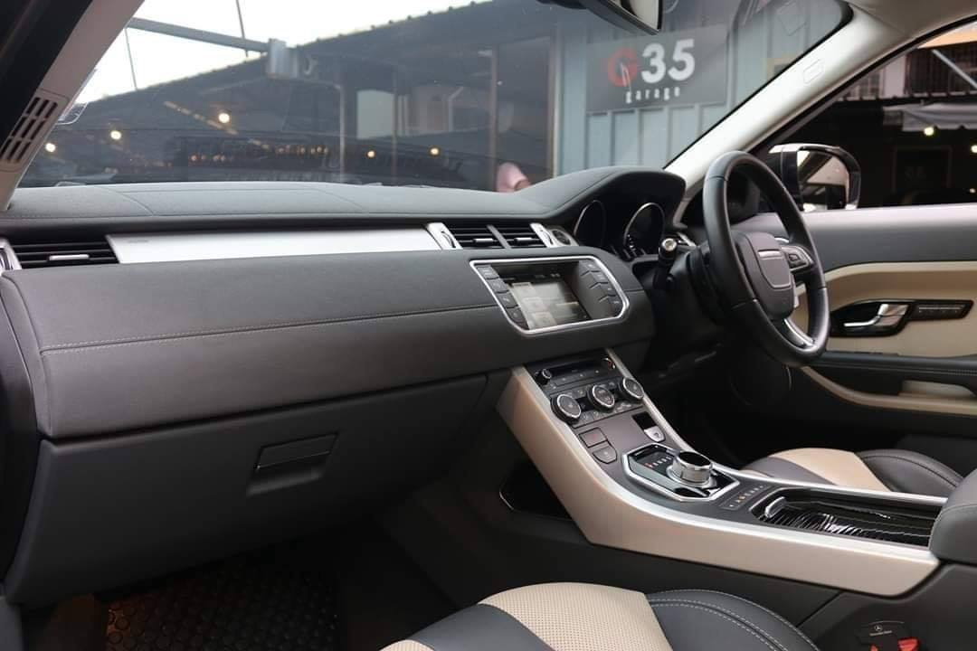 Land Rover Range Rover ปี 2013 สีดำ (รูปที่ 13)
