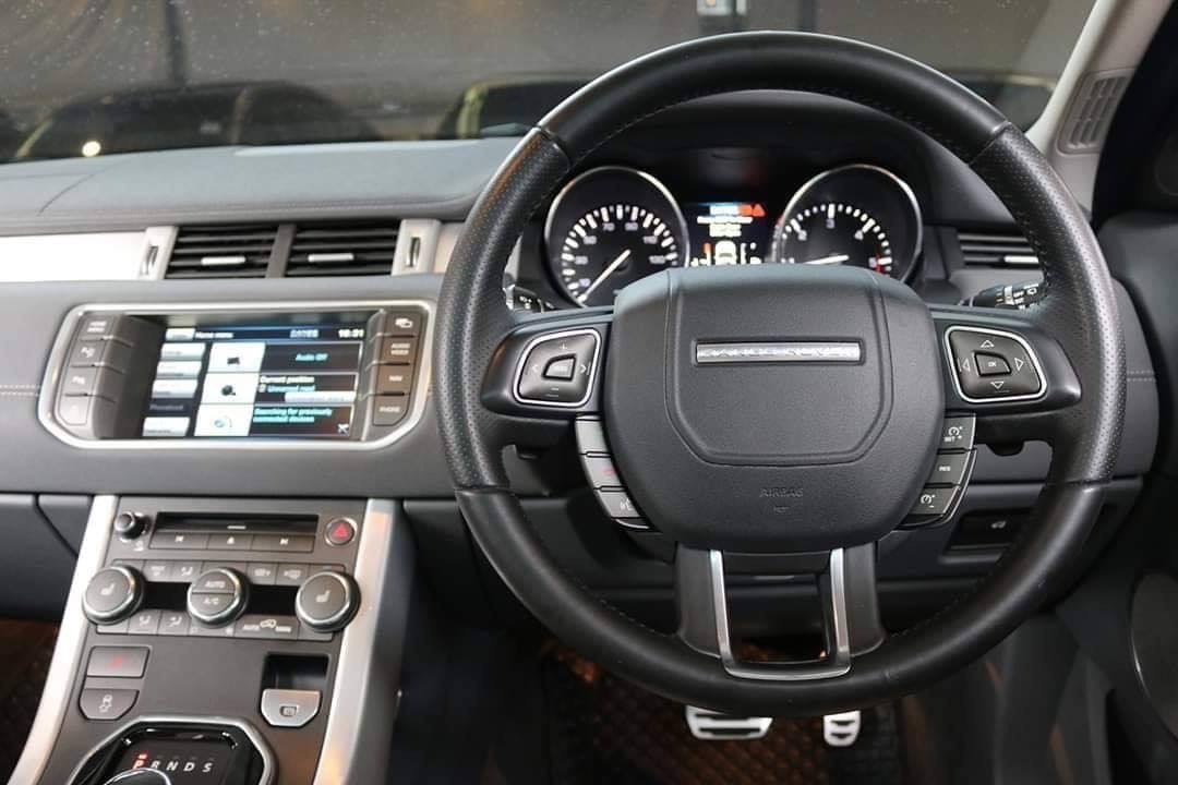 Land Rover Range Rover ปี 2013 สีดำ (รูปที่ 8)
