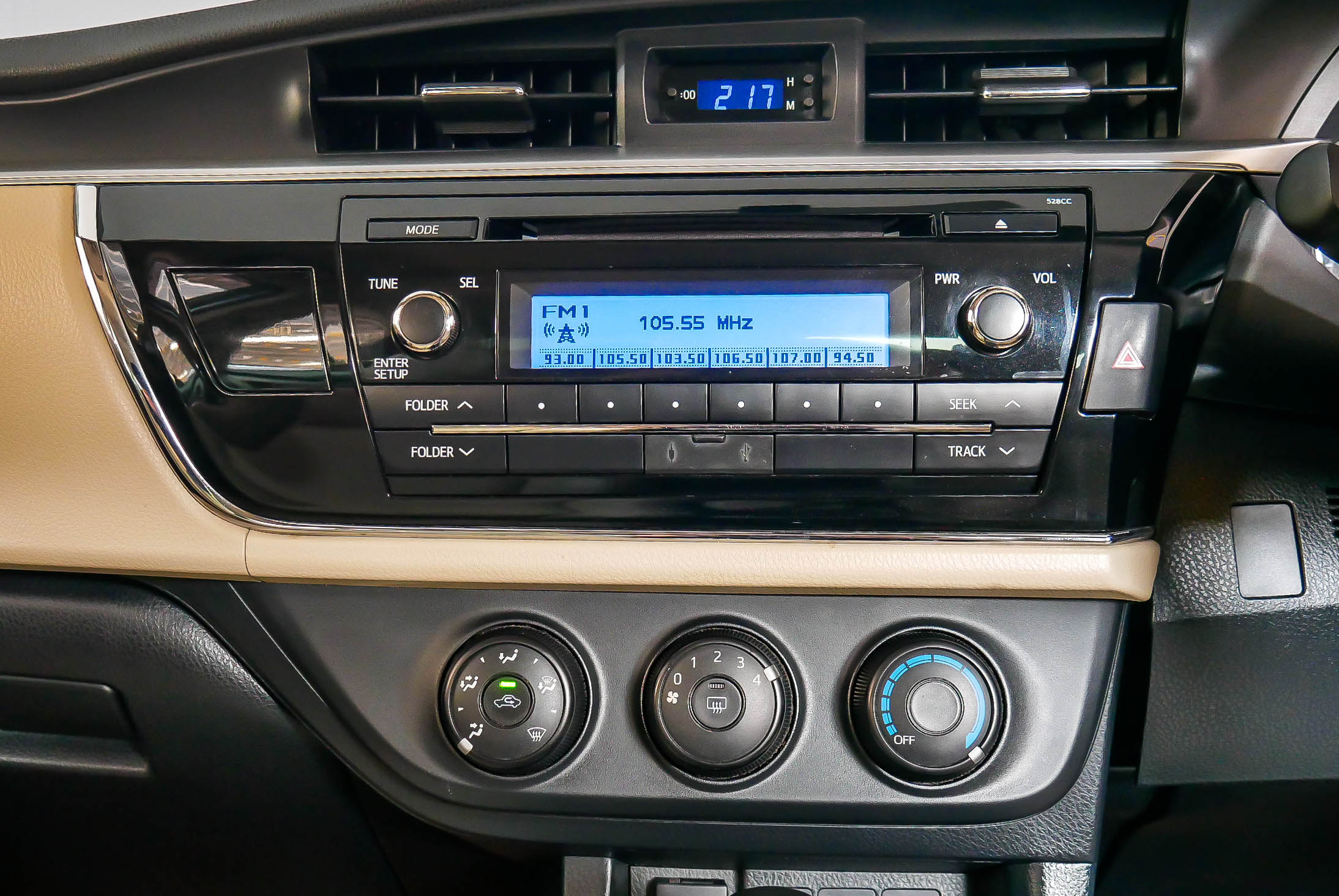 Toyota ALTIS 1.6 E CNG ปี 2014 สีน้ำตาล (รูปที่ 14)