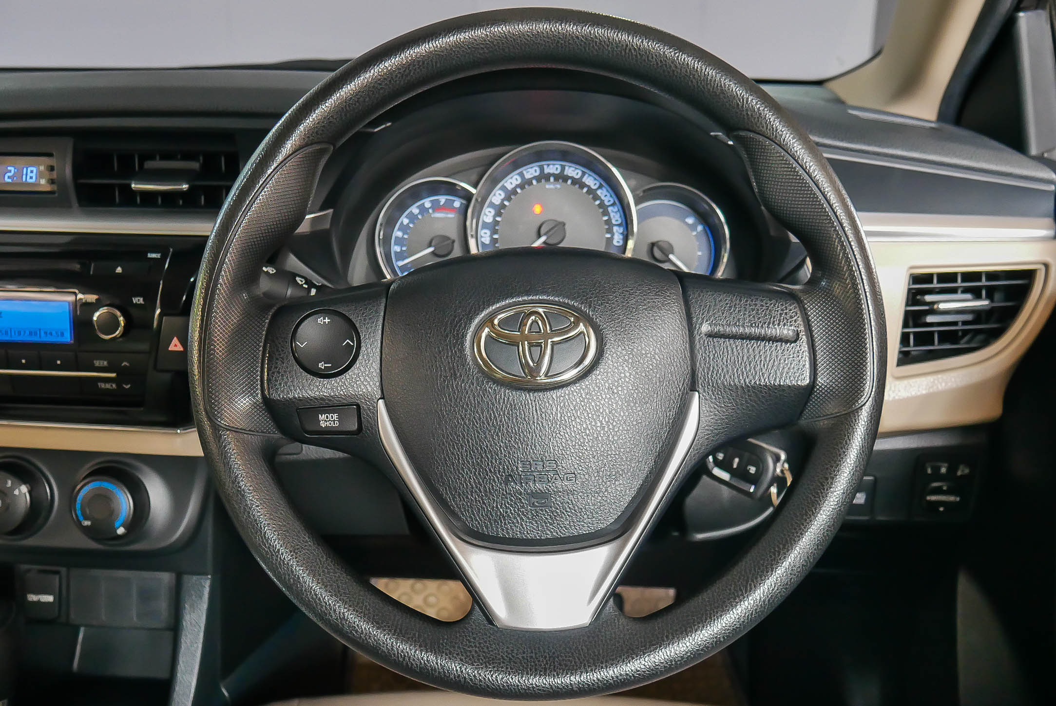Toyota ALTIS 1.6 E CNG ปี 2014 สีน้ำตาล (รูปที่ 15)