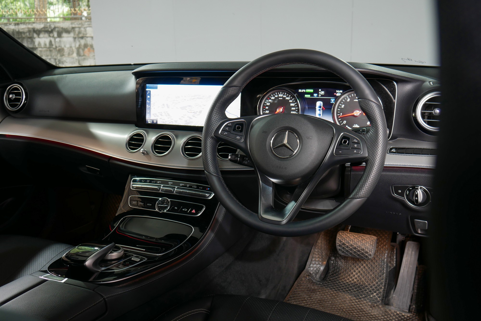 Mercedes-Benz E-Class W213 E350 ปี 2018 สีน้ำตาล (รูปที่ 8)
