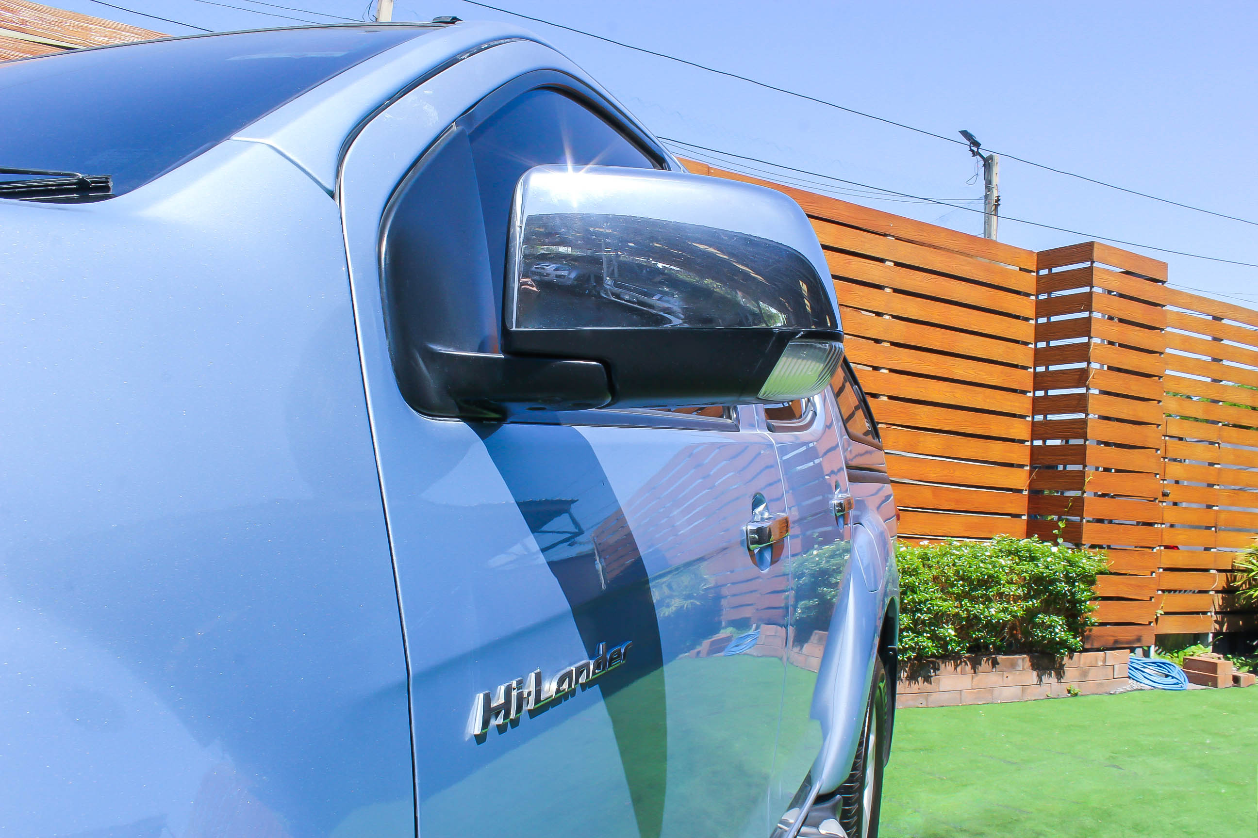 ISUZU D-MAX CAB4 3.0 Z-PRESTIG HI-LANDER SUPER DAY LIGHT AT ปี 2015 สีฟ้า (รูปที่ 5)