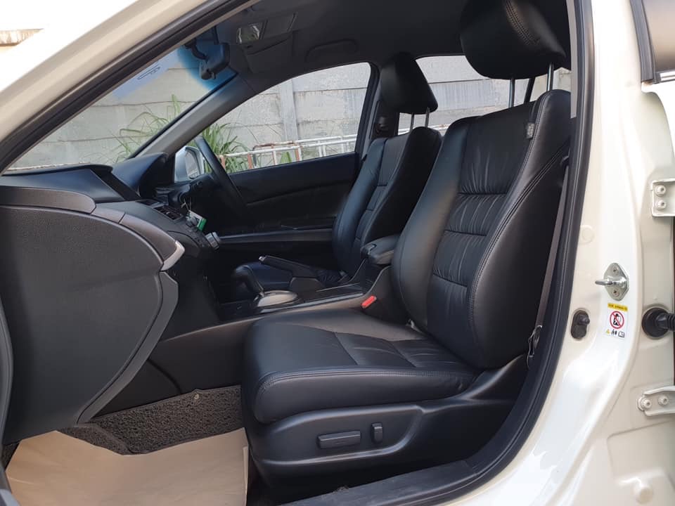 Honda Accord Gen 8 ปี 2010 สีขาว (รูปที่ 16)