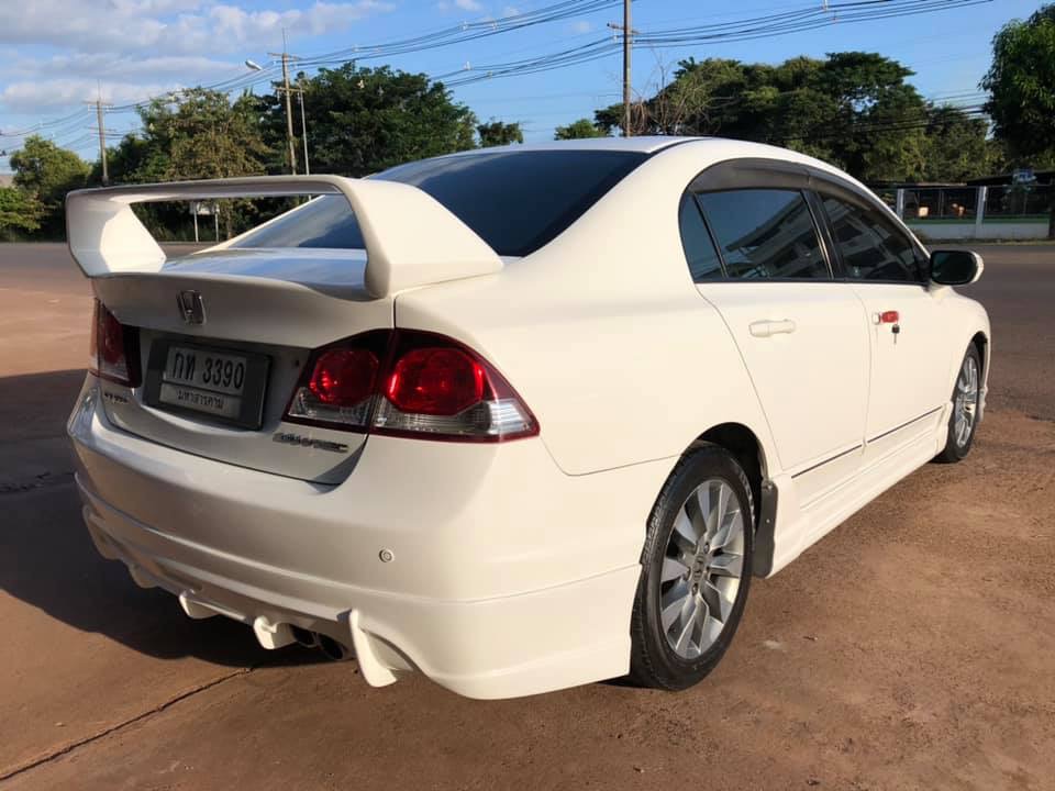 Honda Civic FD ปี 2010 สีขาว (รูปที่ 6)