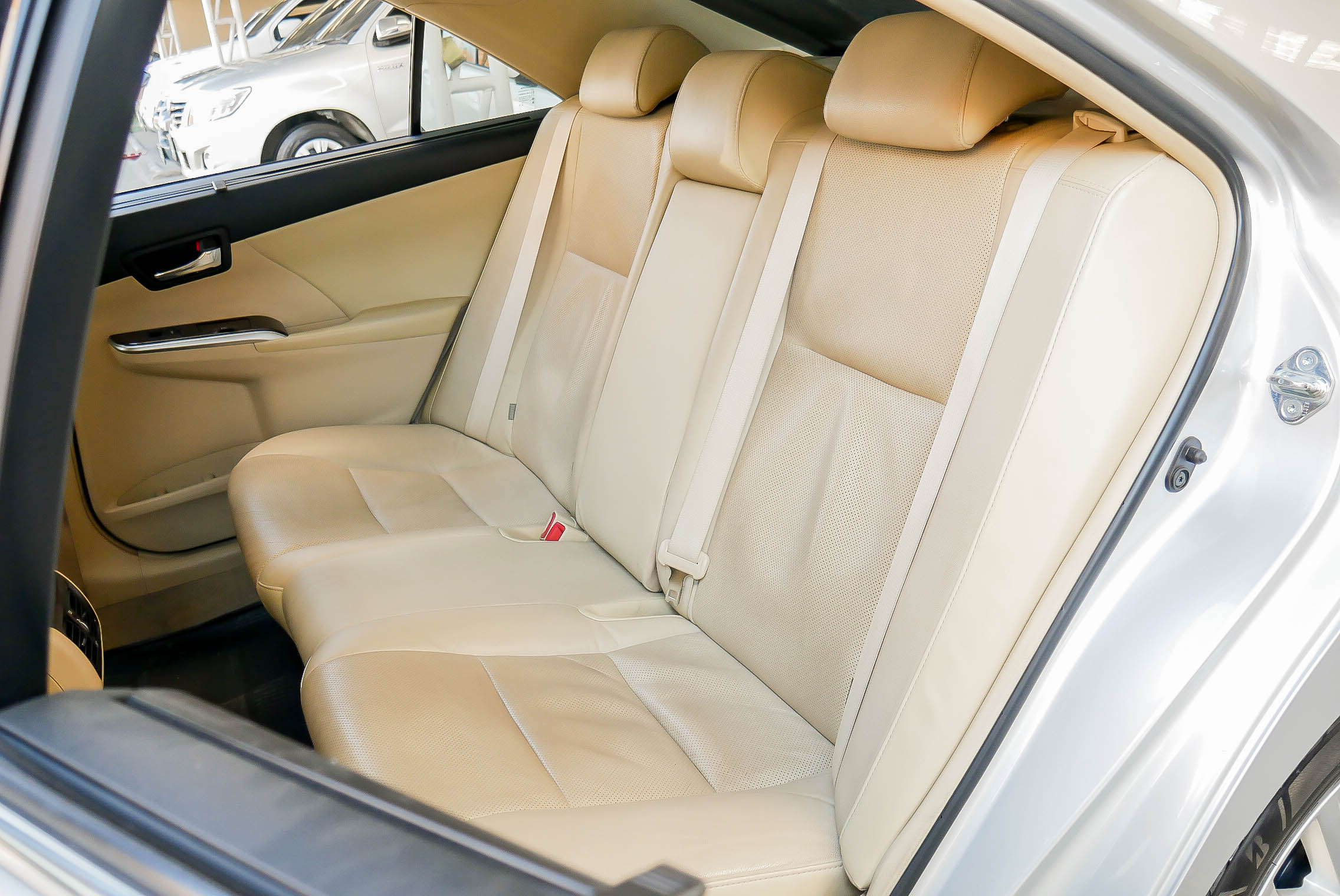 TOYOTA CAMRY 2.0 G MINOR CHANGE ปี 2015 สีเทา (รูปที่ 17)