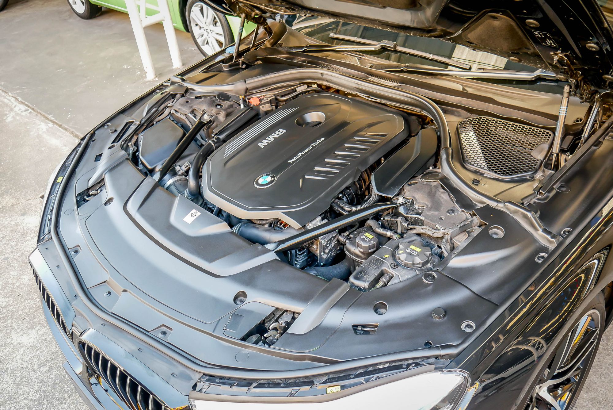 BMW G12 740LI PURE EXCELLENCE 3.0 TWINPOWER TURBO ปี 2016 สีดำ (รูปที่ 5)