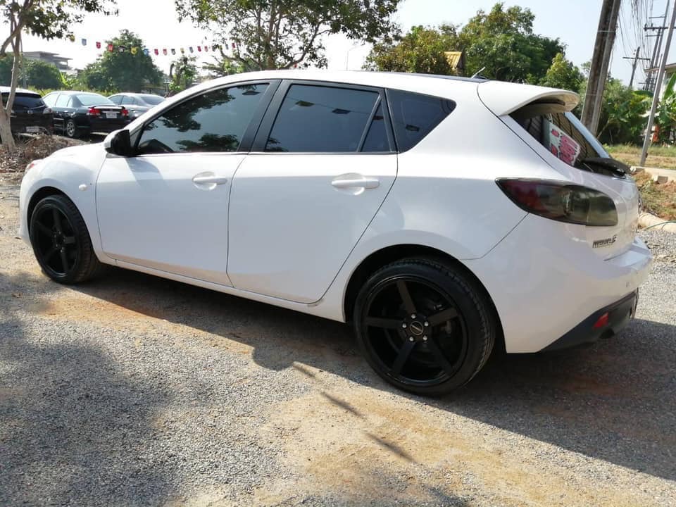 Mazda 3 ปี 2012 สีขาว (รูปที่ 4)