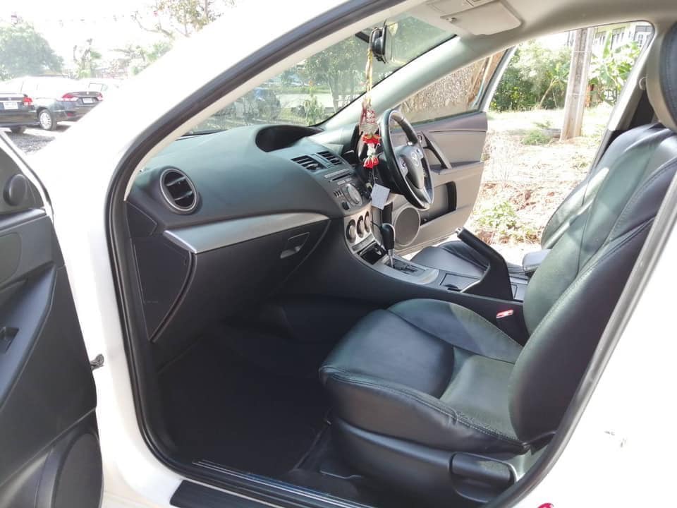 Mazda 3 ปี 2012 สีขาว (รูปที่ 7)