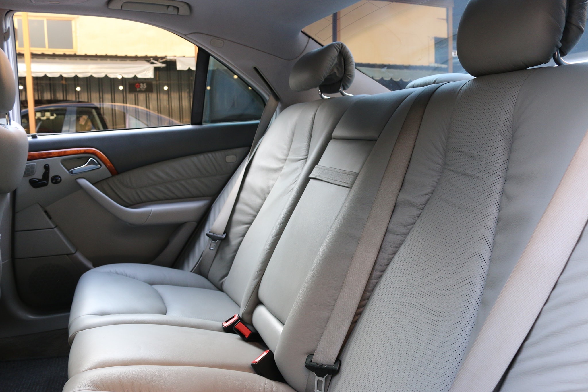 Mercedes-Benz S-Class W220 S280 ปี 2000 สีดำ (รูปที่ 17)